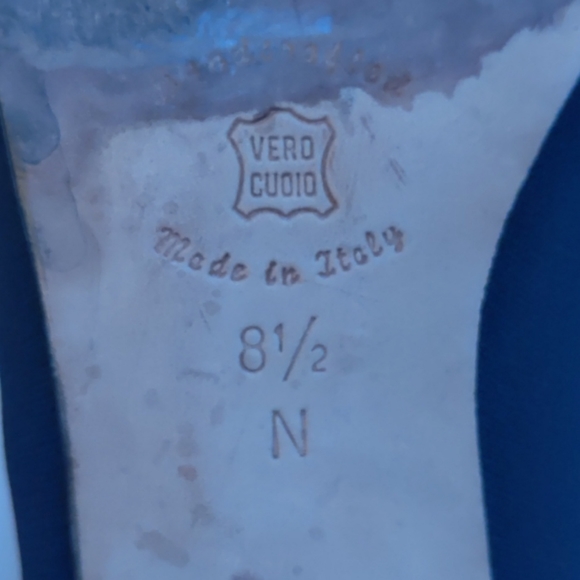 Larry Stuart Coll. elastic cloth heels-sz 8 1/2N - Picture 8 of 8